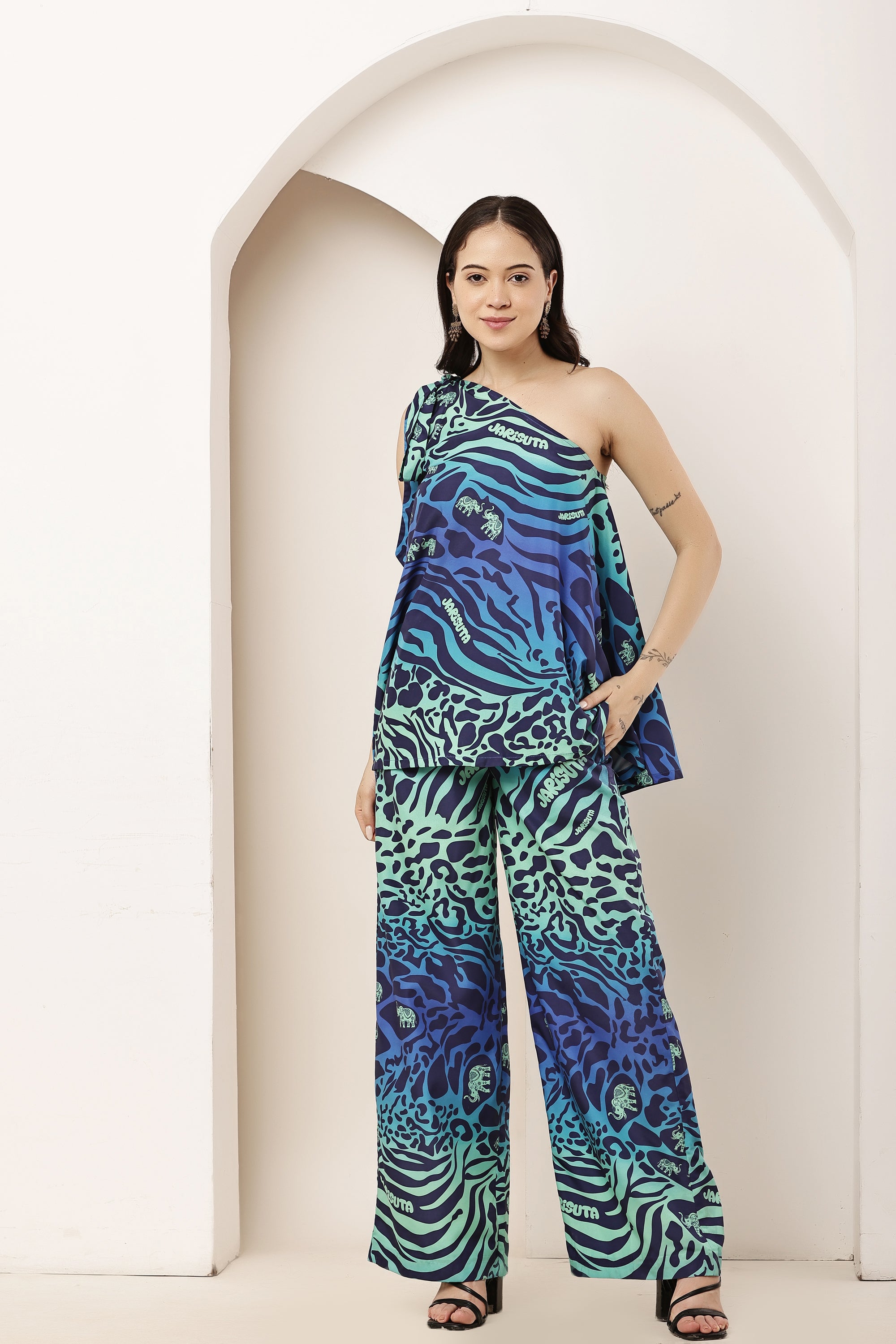 Cat Eye A-Tie-Up Flared Top & Elasticated Pant Co-ord Set