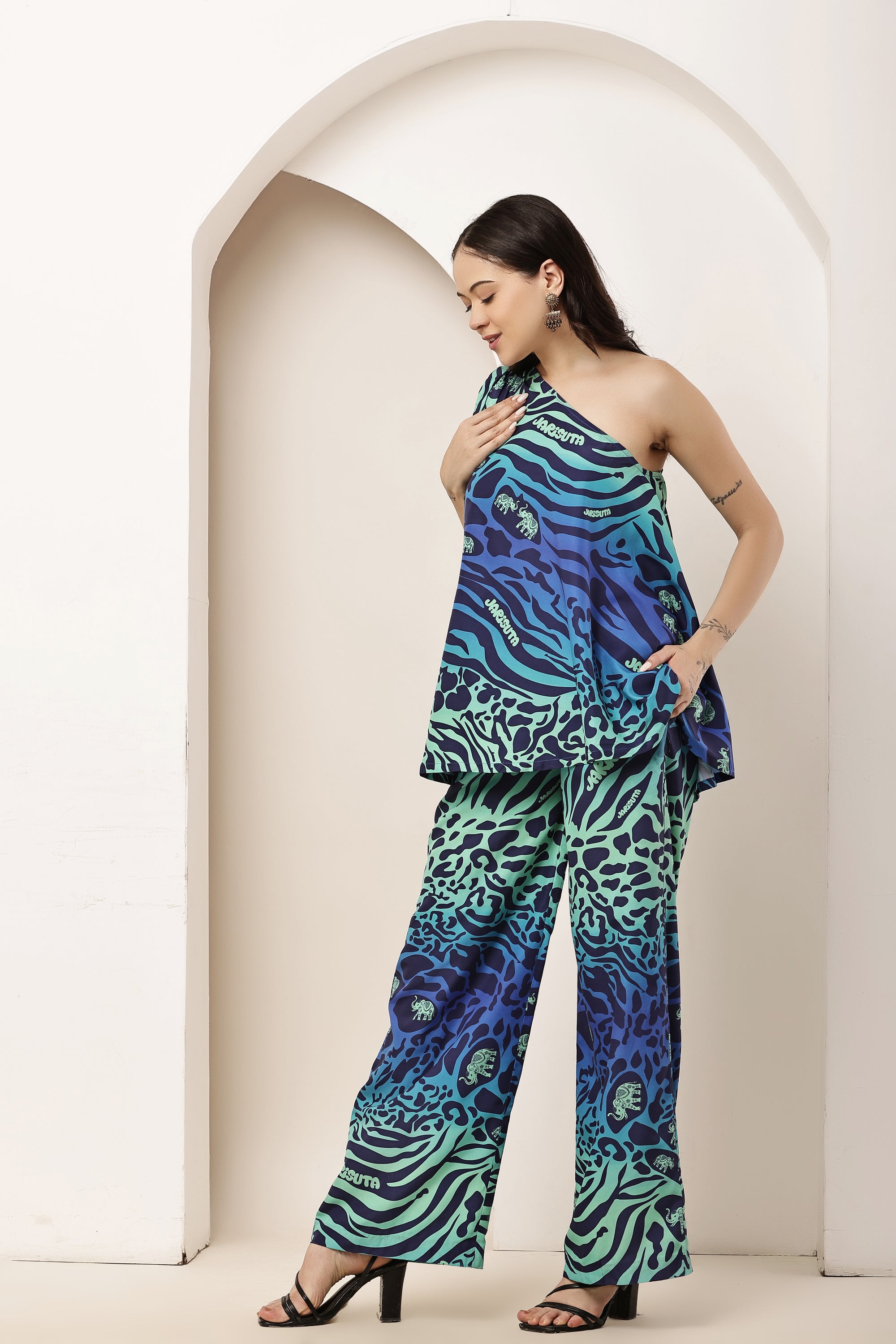 Cat Eye A-Tie-Up Flared Top & Elasticated Pant Co-ord Set