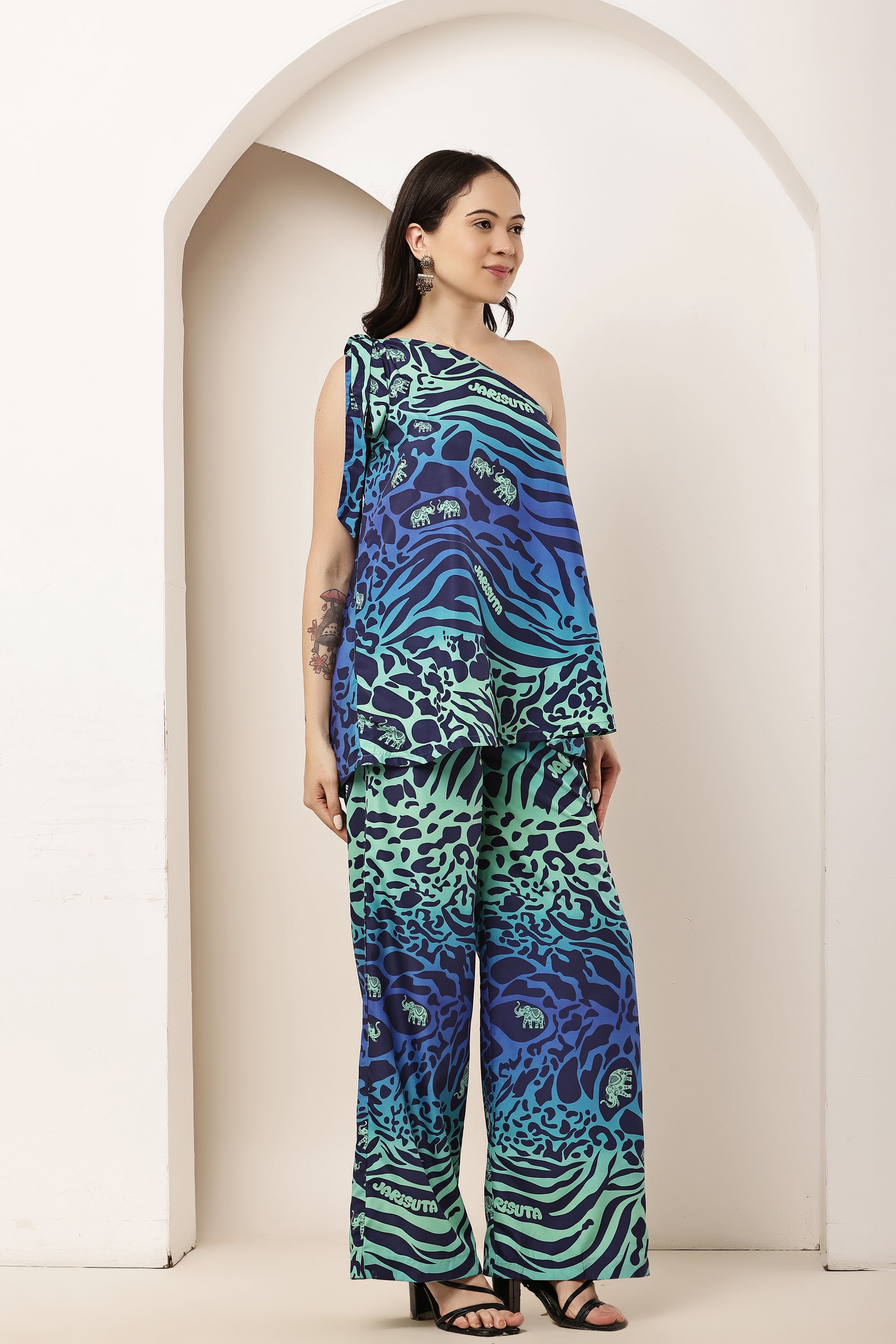 Cat Eye A-Tie-Up Flared Top & Elasticated Pant Co-ord Set