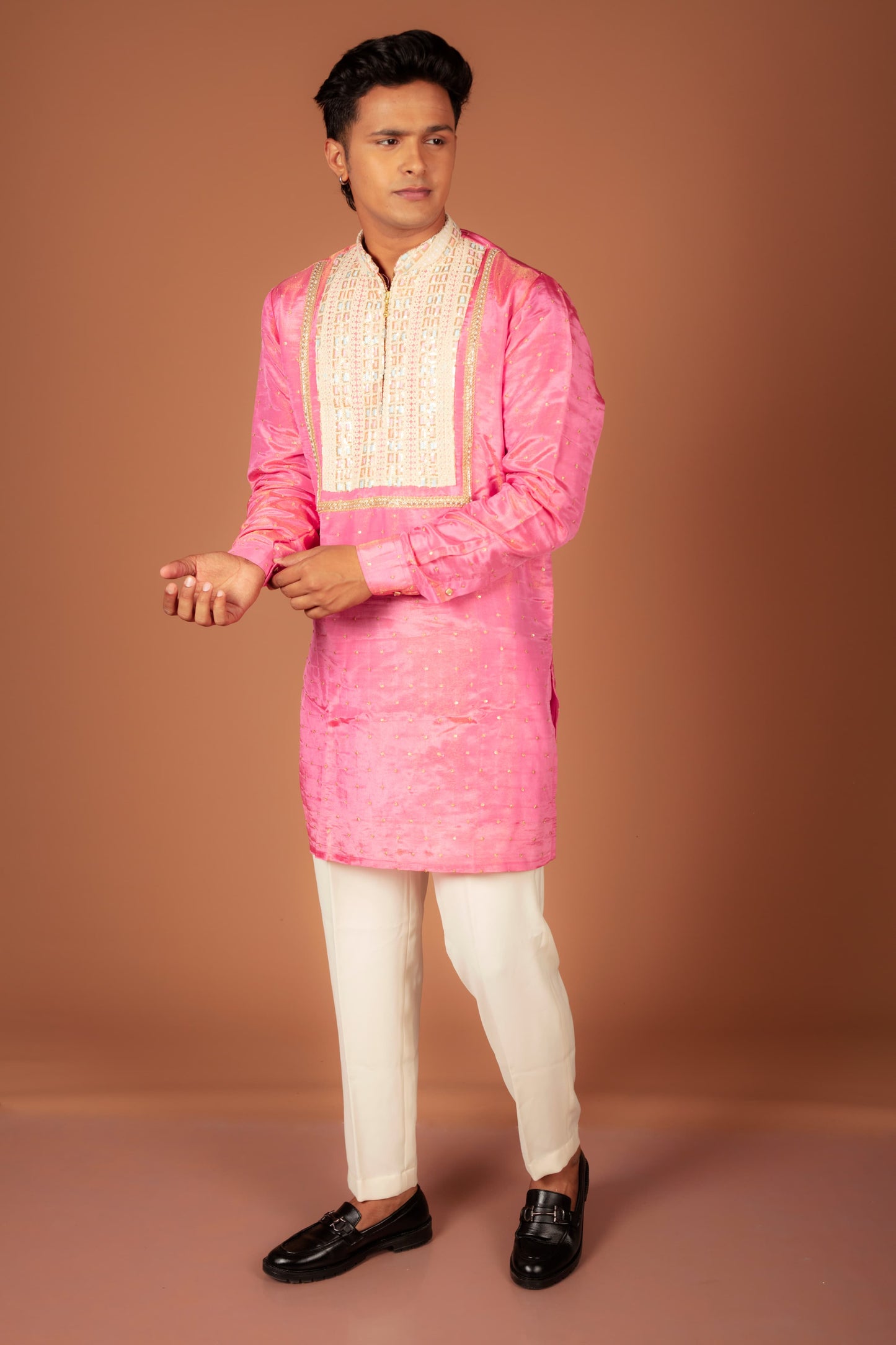 Men's Pink Silk Kurta with Intricate Embroidery
