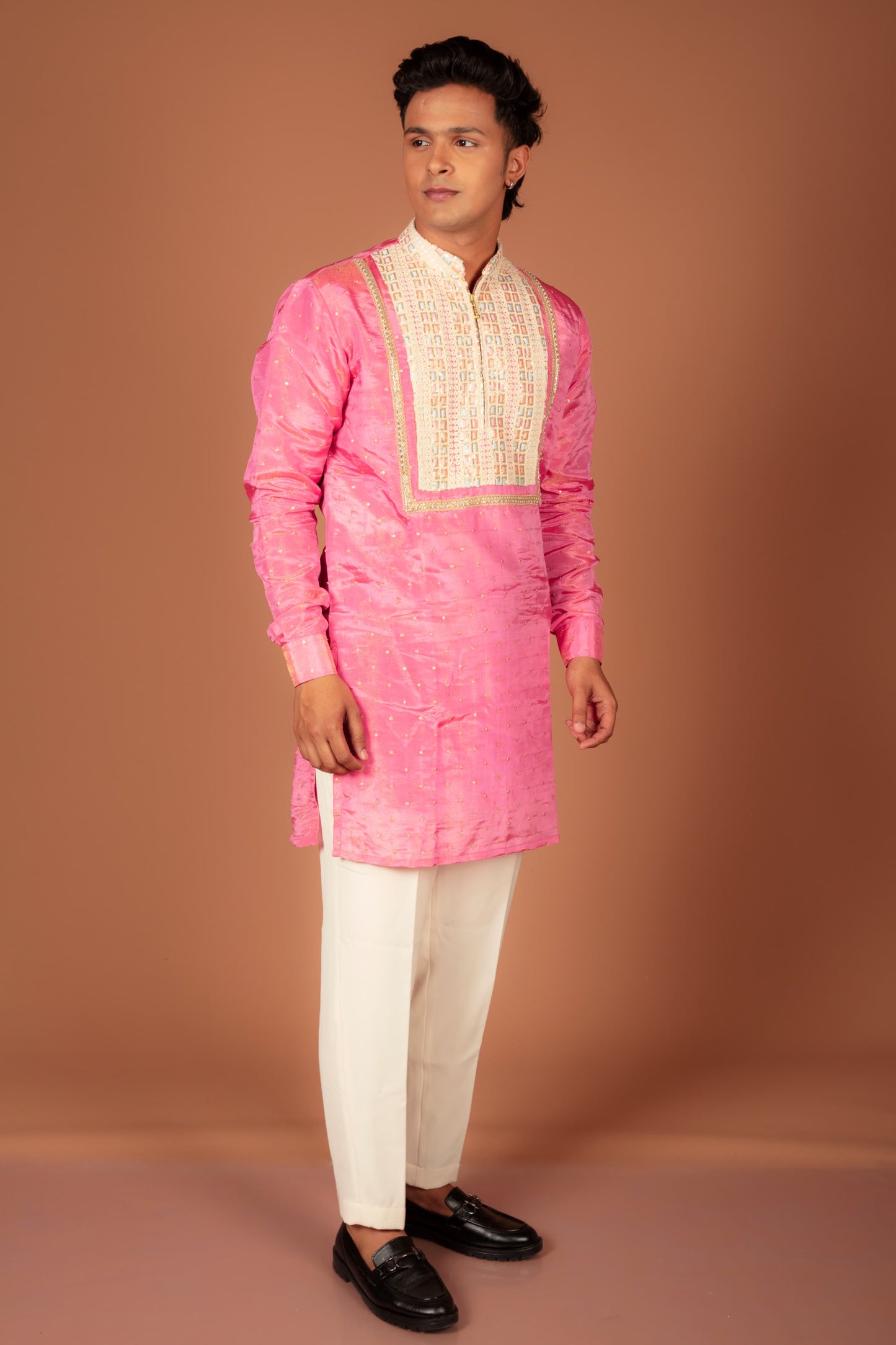 Men's Pink Silk Kurta with Intricate Embroidery
