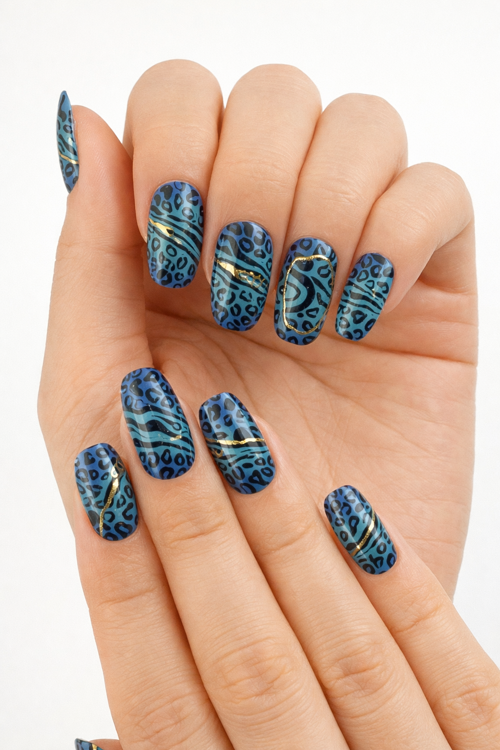 RARE BREED CAT EYE NAILS