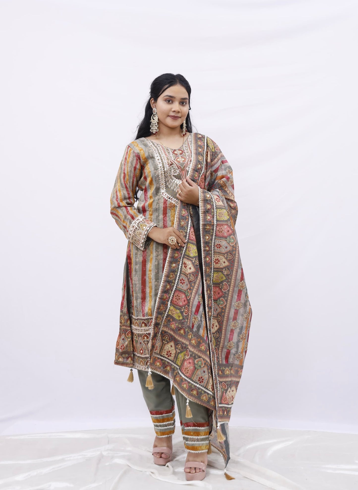 Pakistani kurta set with dupatta