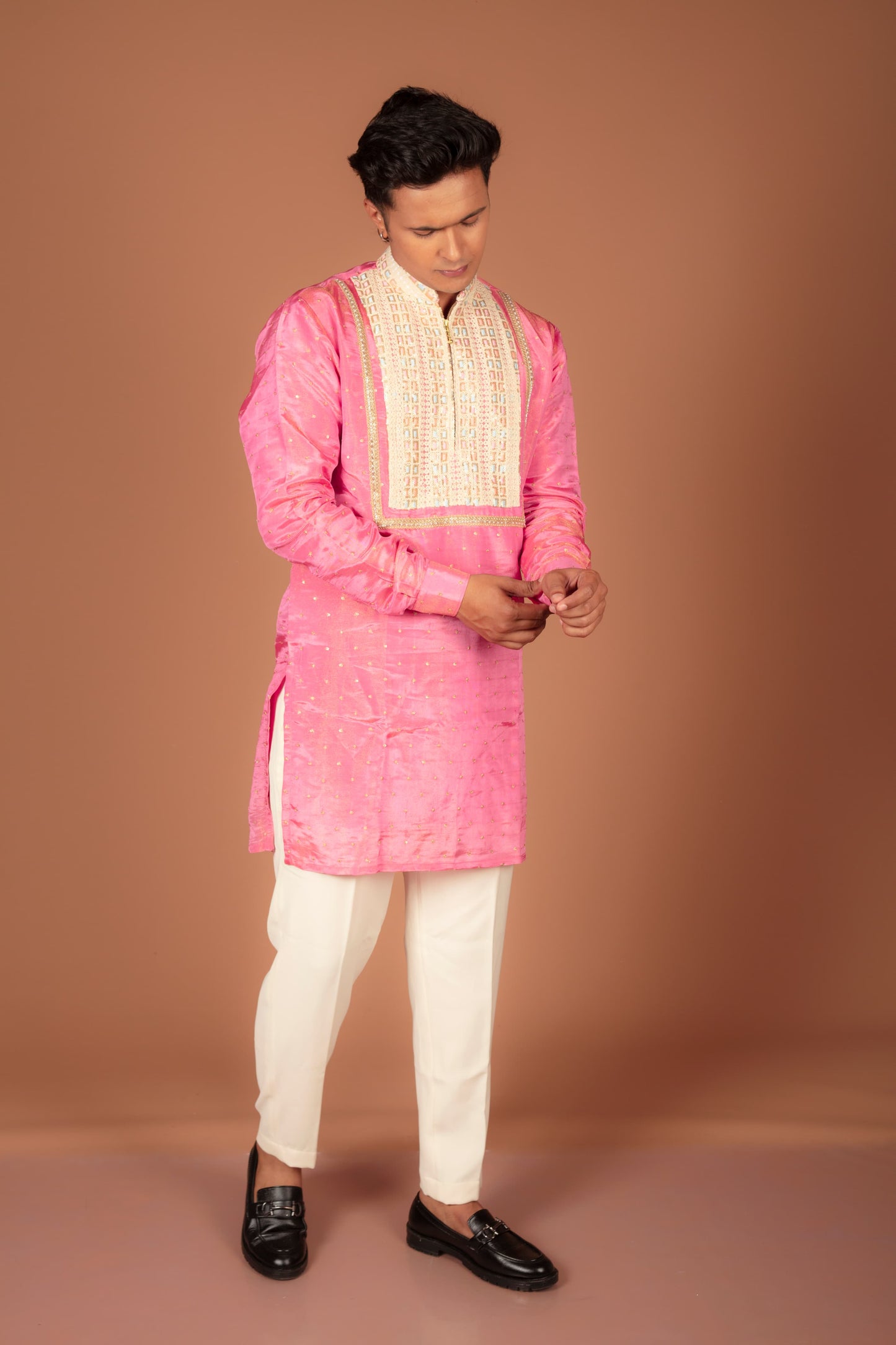 Men's Pink Silk Kurta with Intricate Embroidery